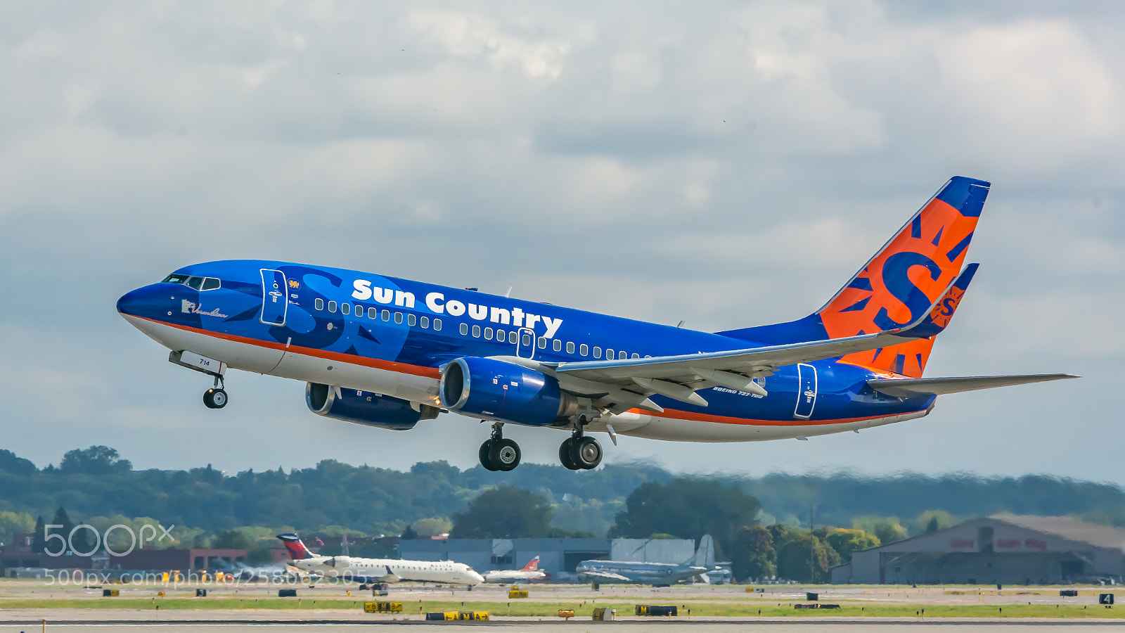 Nikon D7100 sample photo. Sun country airlines boeing photography