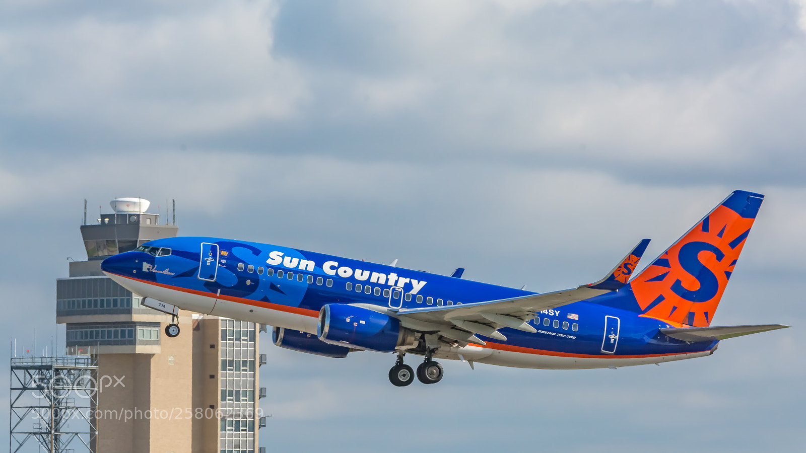 Nikon D7100 sample photo. Sun country airlines boeing photography