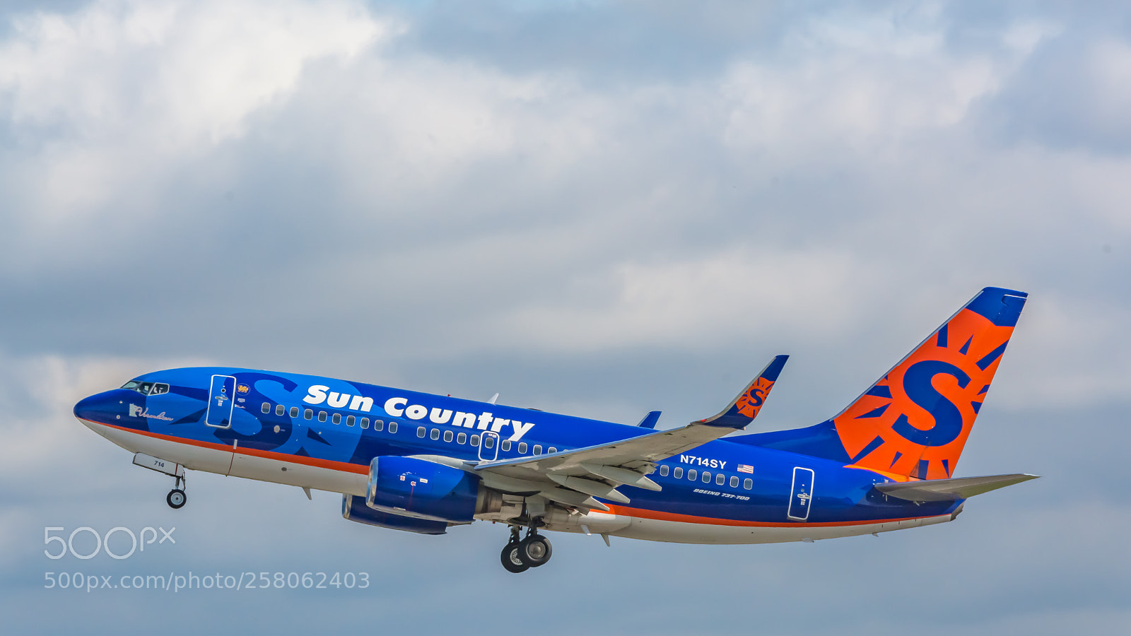 Nikon D7100 sample photo. Sun country airlines boeing photography
