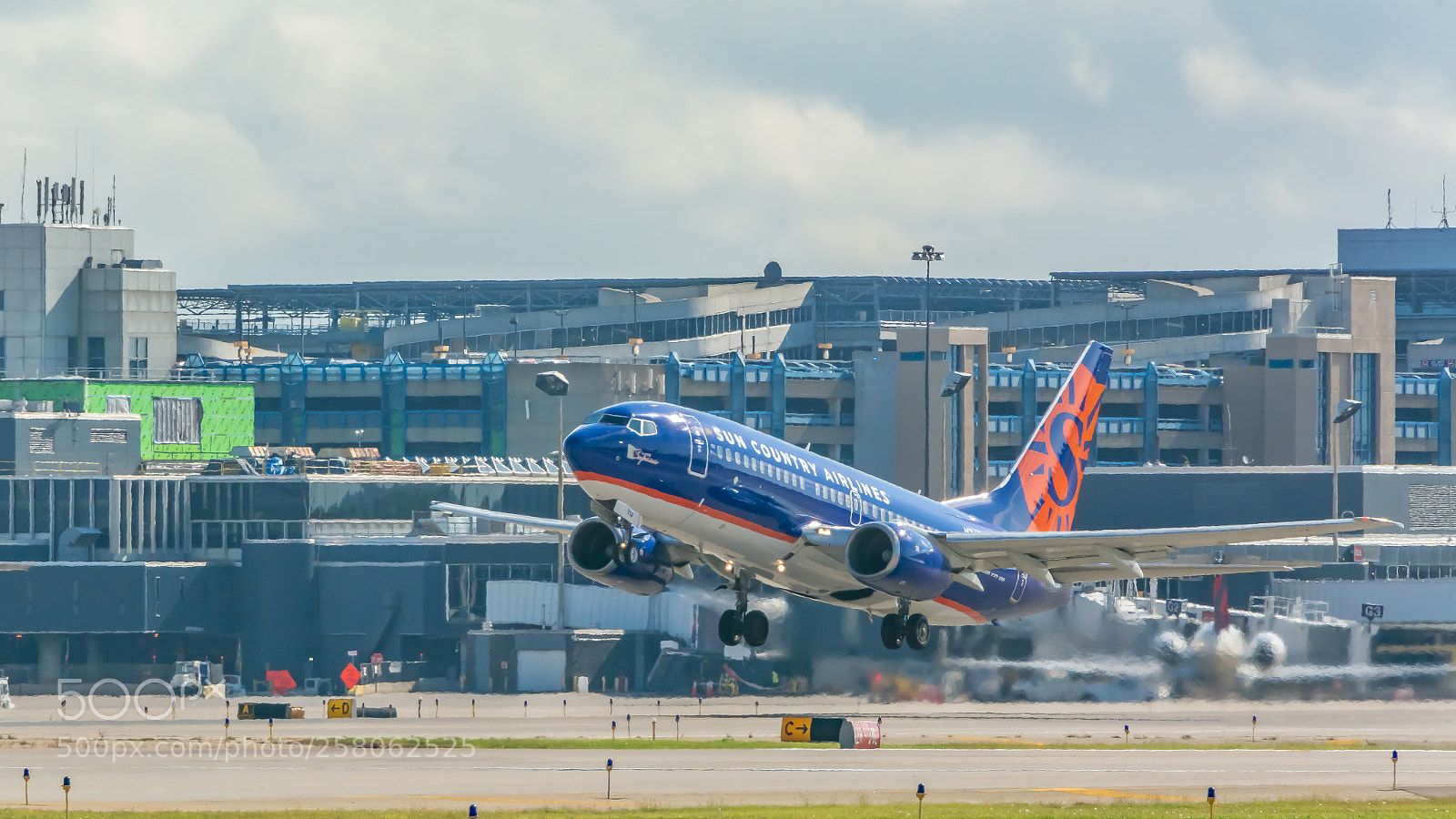 Nikon D7100 sample photo. Sun country airlines boeing photography