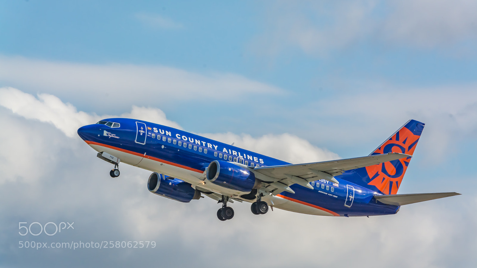 Nikon D7100 sample photo. Sun country airlines boeing photography