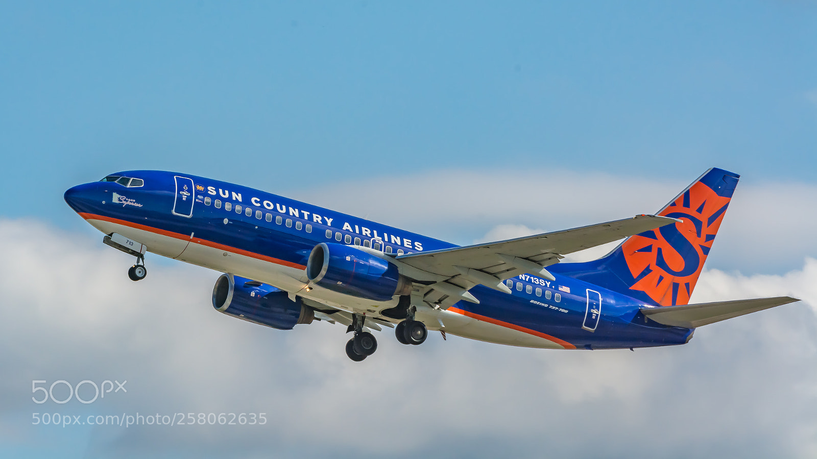 Nikon D7100 sample photo. Sun country airlines boeing photography