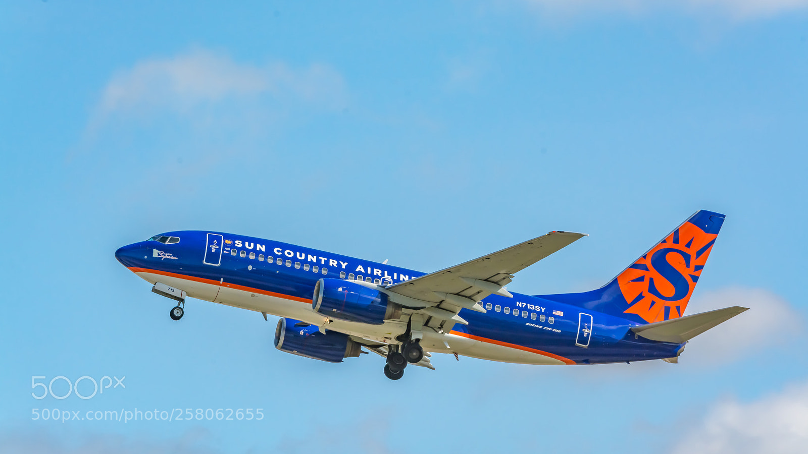 Nikon D7100 sample photo. Sun country airlines boeing photography