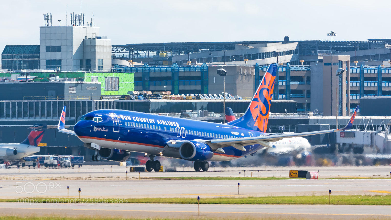 Nikon D7100 sample photo. Sun country airlines boeing photography