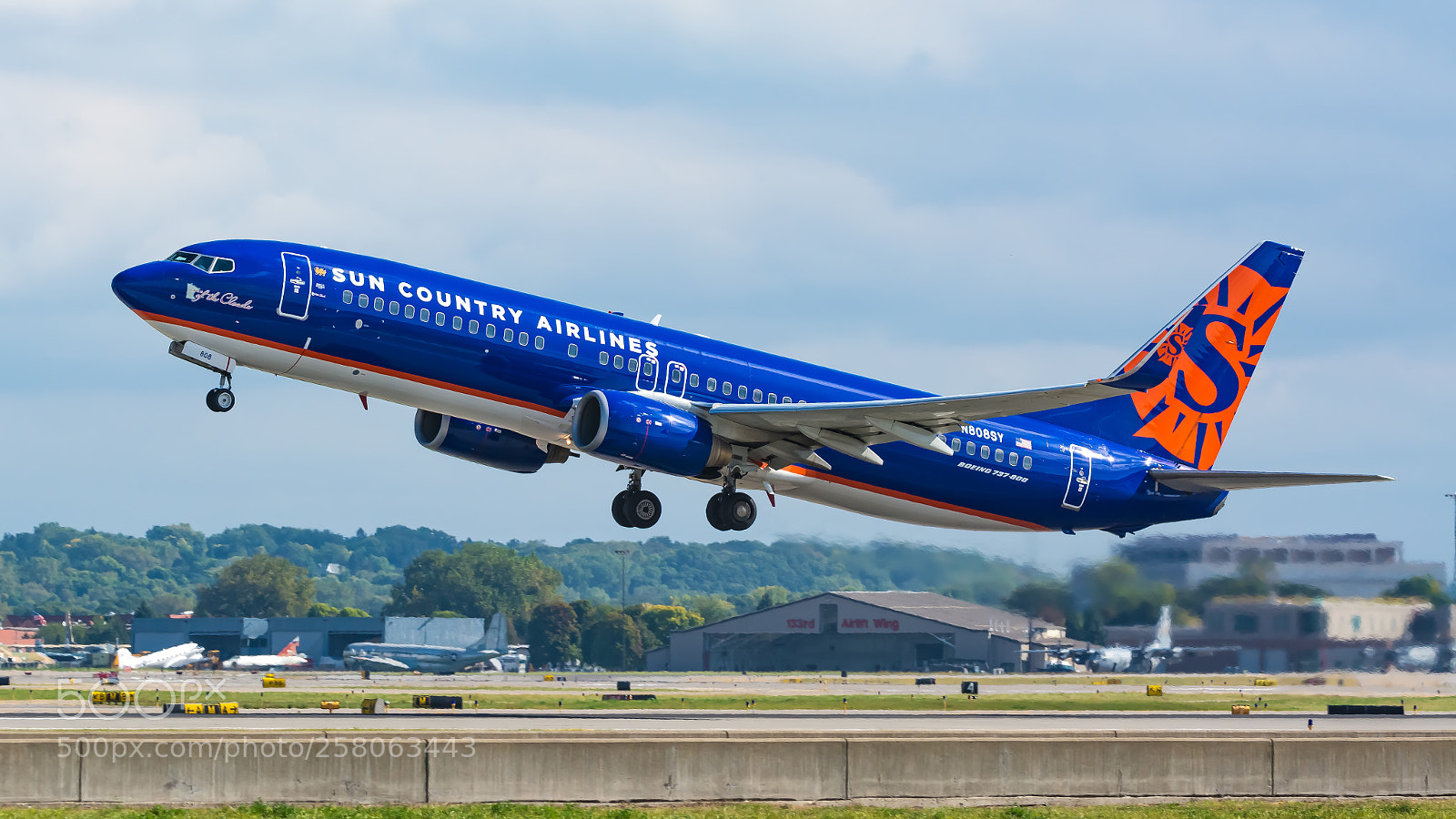 Nikon D7100 sample photo. Sun country airlines boeing photography