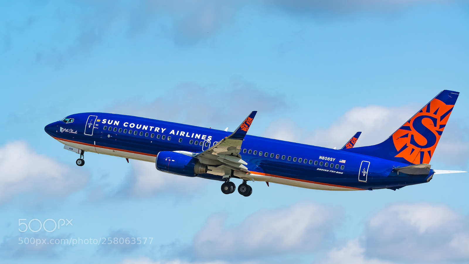 Nikon D7100 sample photo. Sun country airlines boeing photography