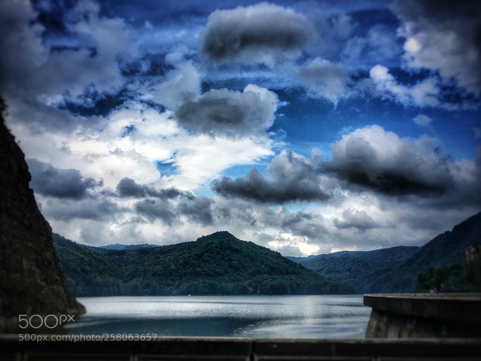 Apple iPhone 6s sample photo. Vidraru dam photography