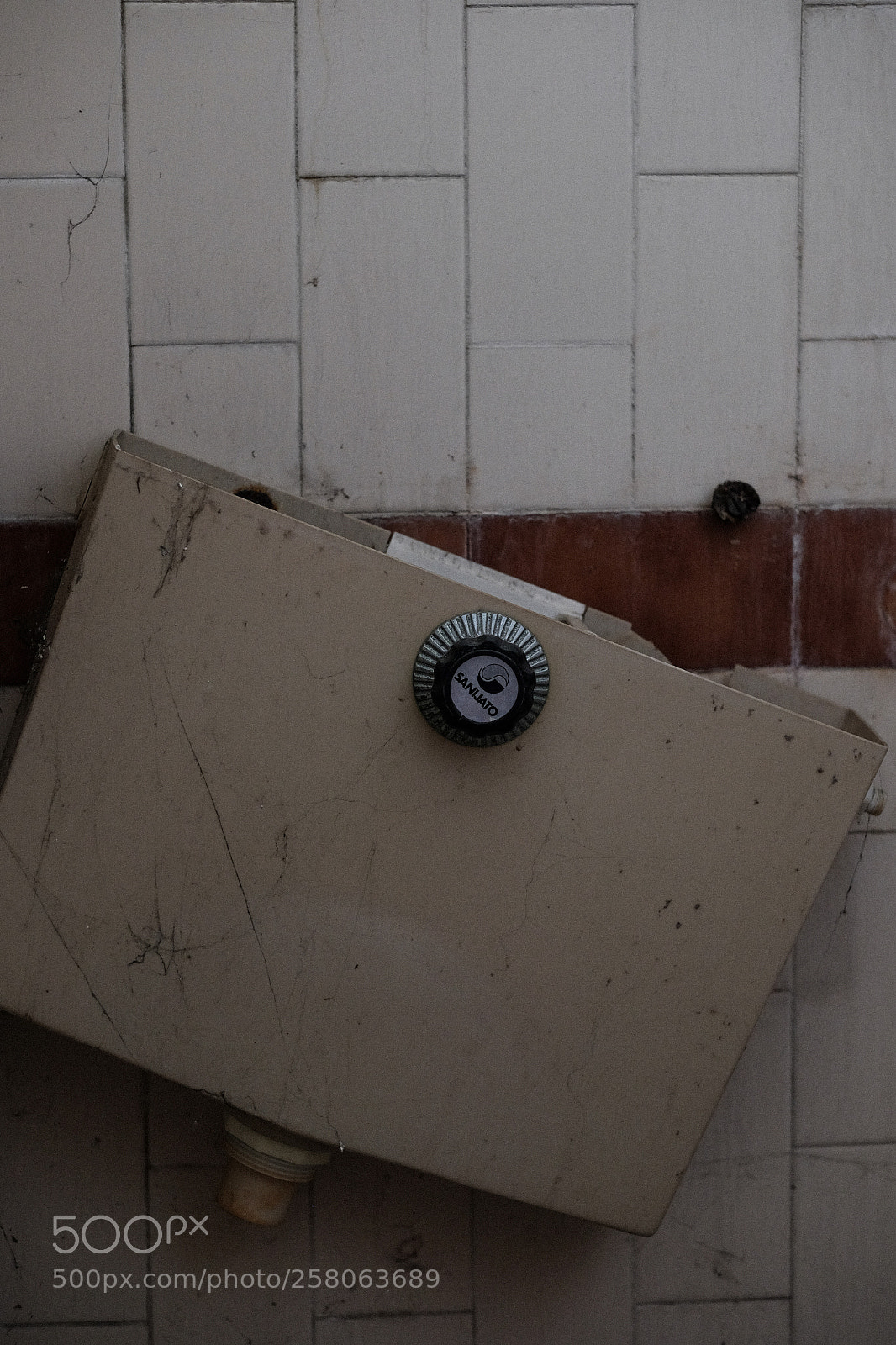 Fujifilm X-T10 sample photo. Abandoned place photography