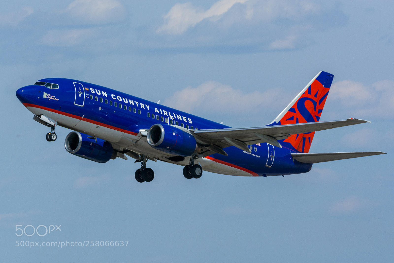 Nikon D7100 sample photo. Sun country airlines boeing photography