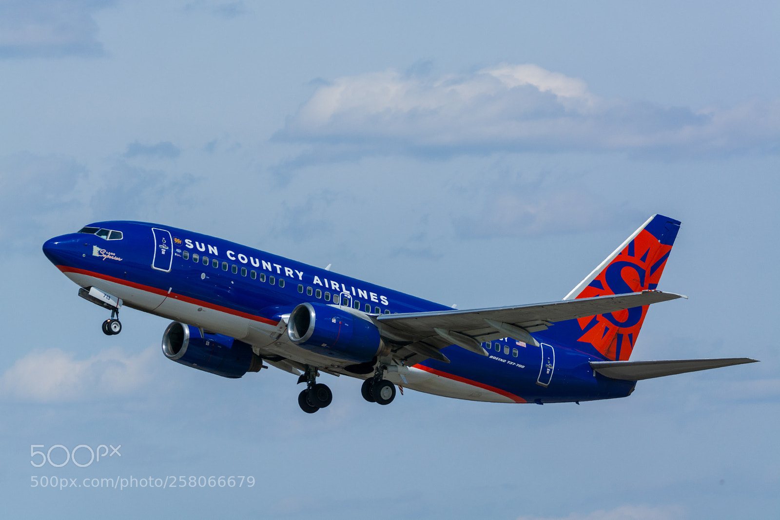 Nikon D7100 sample photo. Sun country airlines boeing photography