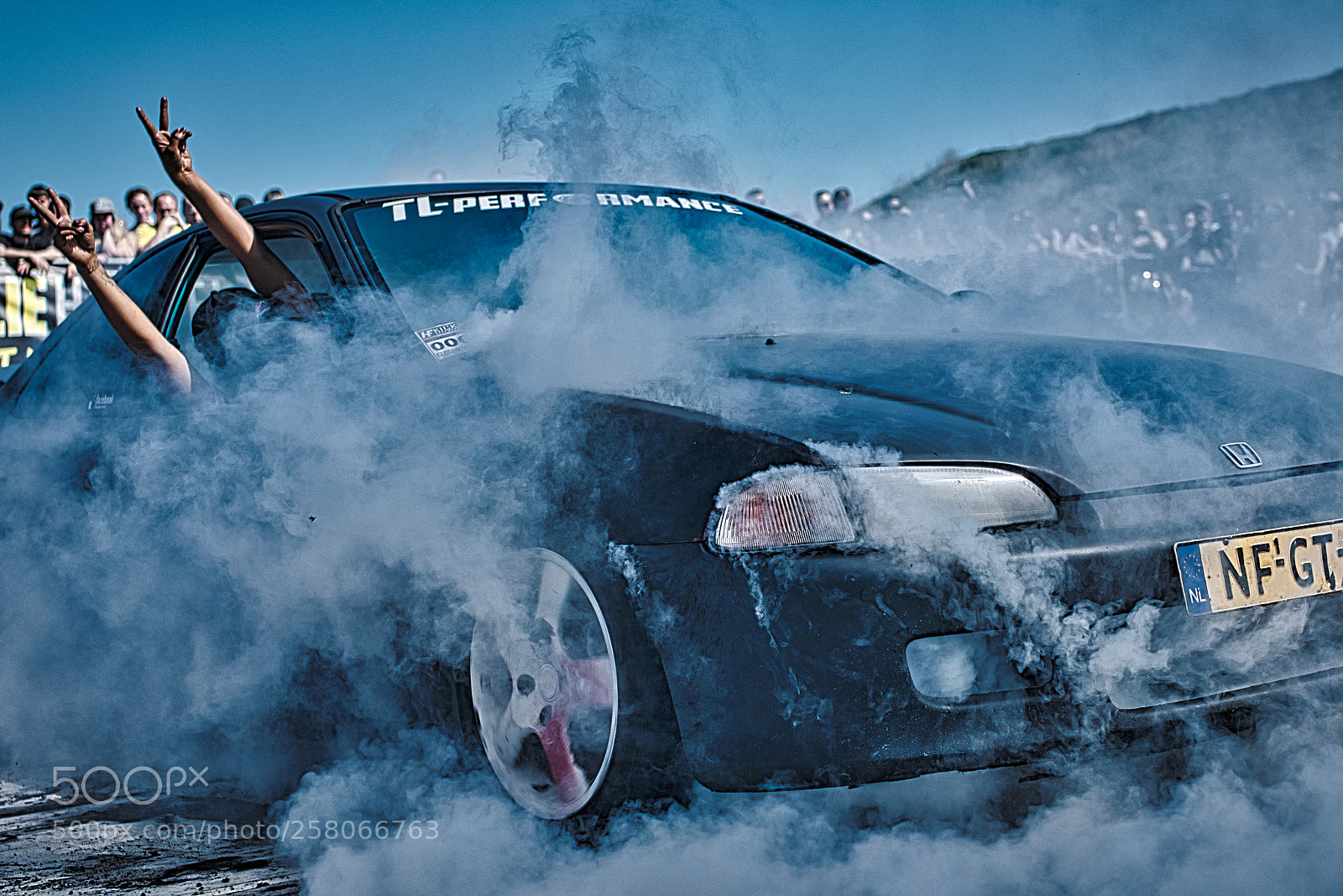 Sony a7R III sample photo. Burn-out 04. japfest circuit photography
