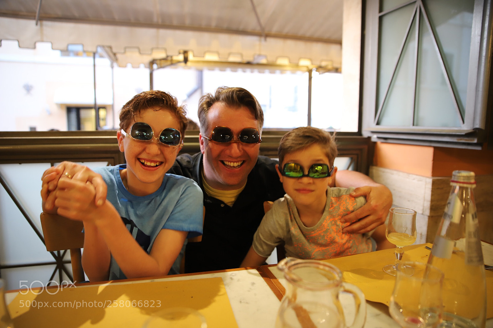 Canon EOS 6D Mark II sample photo. Happy upside down  photography