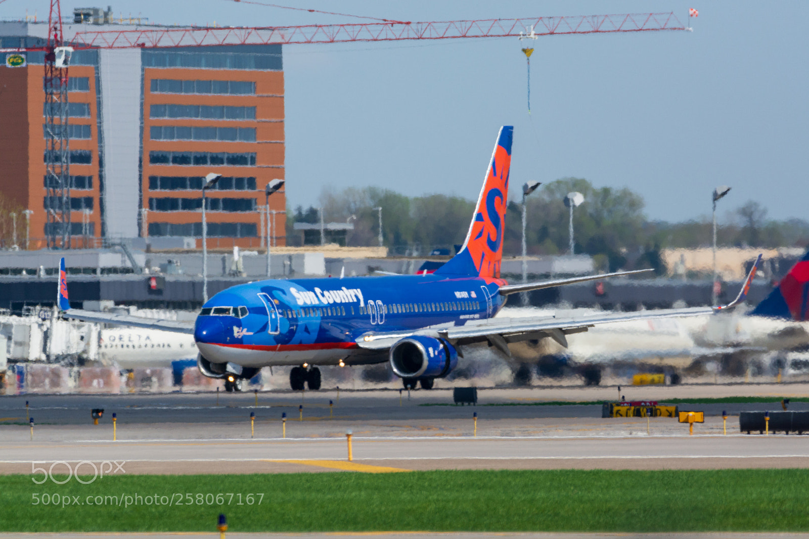 Nikon D7100 sample photo. Sun country airlines boeing photography