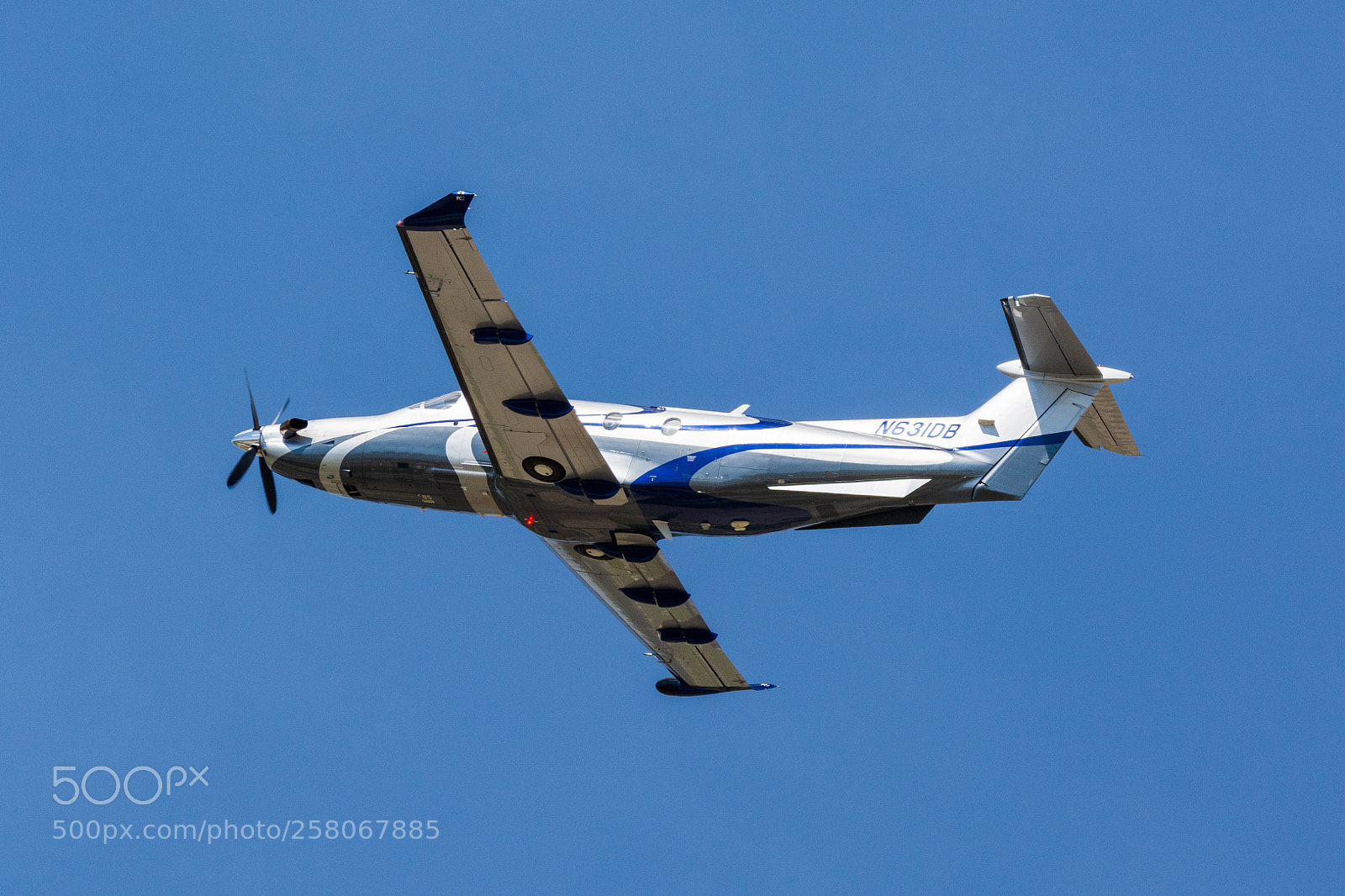 Nikon D7100 sample photo. Pilatus pc12/47 photography
