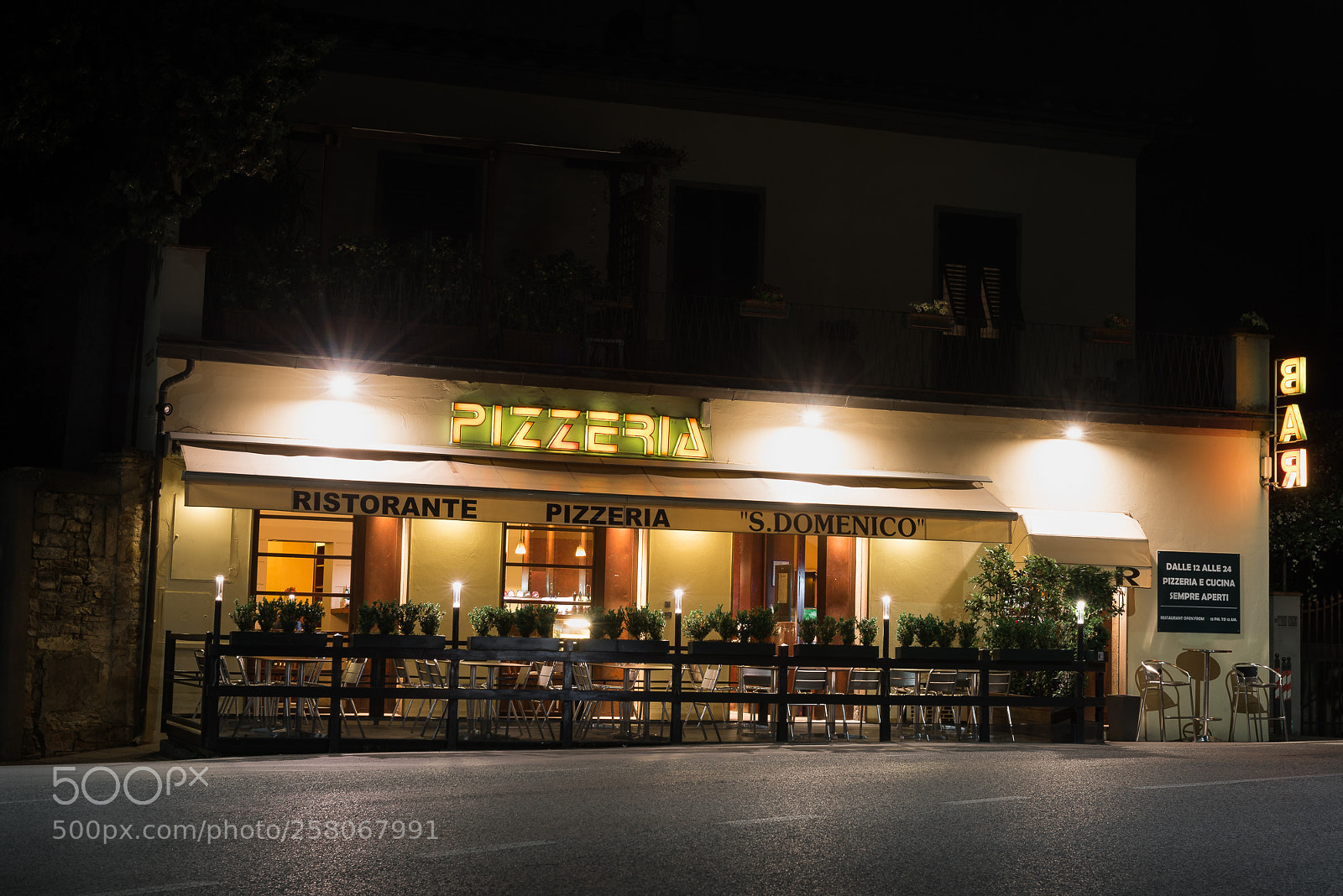 Nikon D750 sample photo. Pizzeria photography