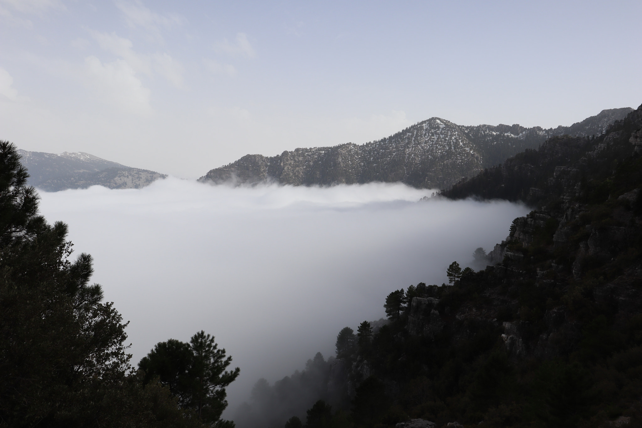 Canon EOS M50 (EOS Kiss M) + Canon EF-M 11-22mm F4-5.6 IS STM sample photo. Above the clouds on the rif mountains photography