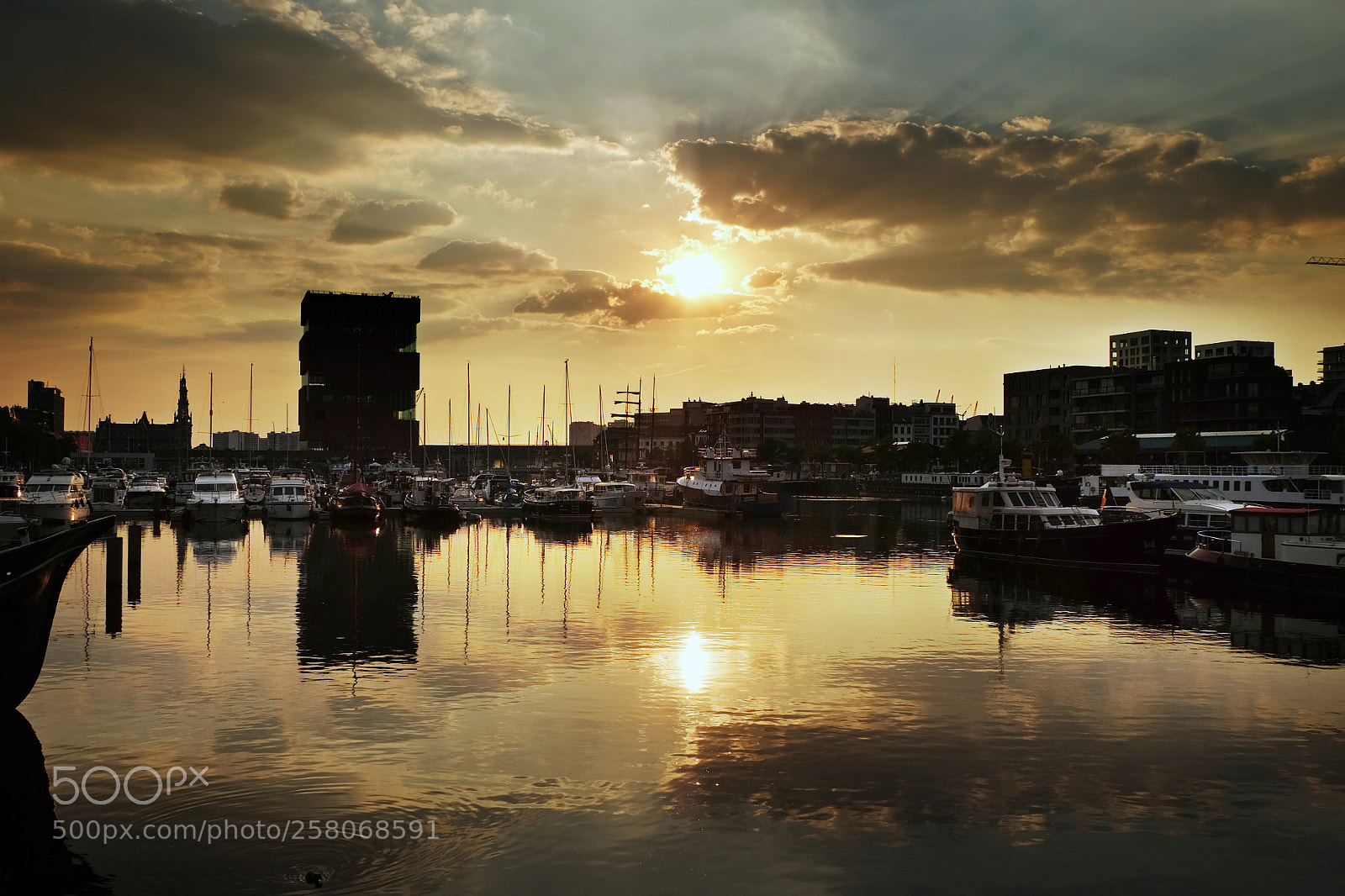 Fujifilm X-T10 sample photo. Sunset over the docks photography