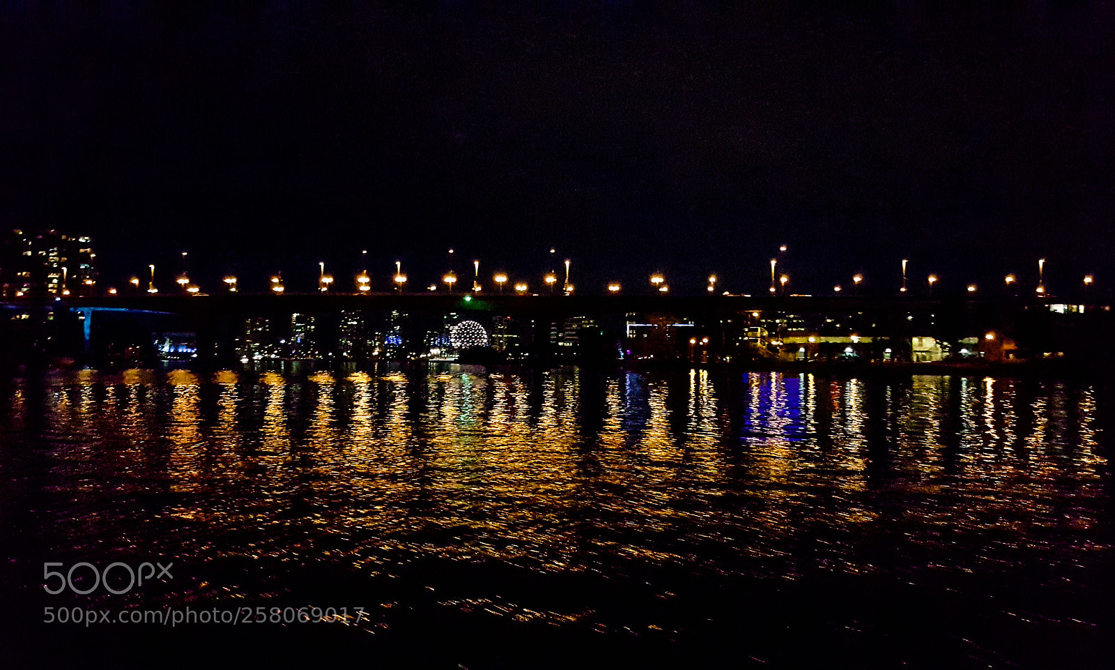 Samsung Galaxy Note5 sample photo. Young night photography