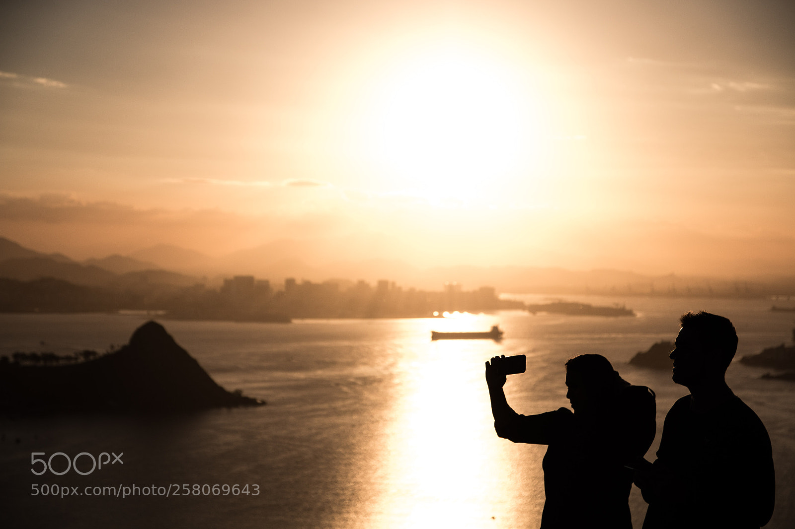 Canon EOS 70D sample photo. Preparado para a selfie? photography