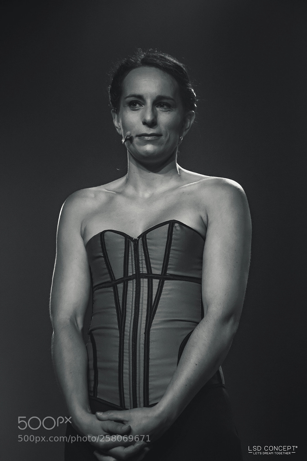 Canon EOS 750D (EOS Rebel T6i / EOS Kiss X8i) sample photo. Burlesque photography