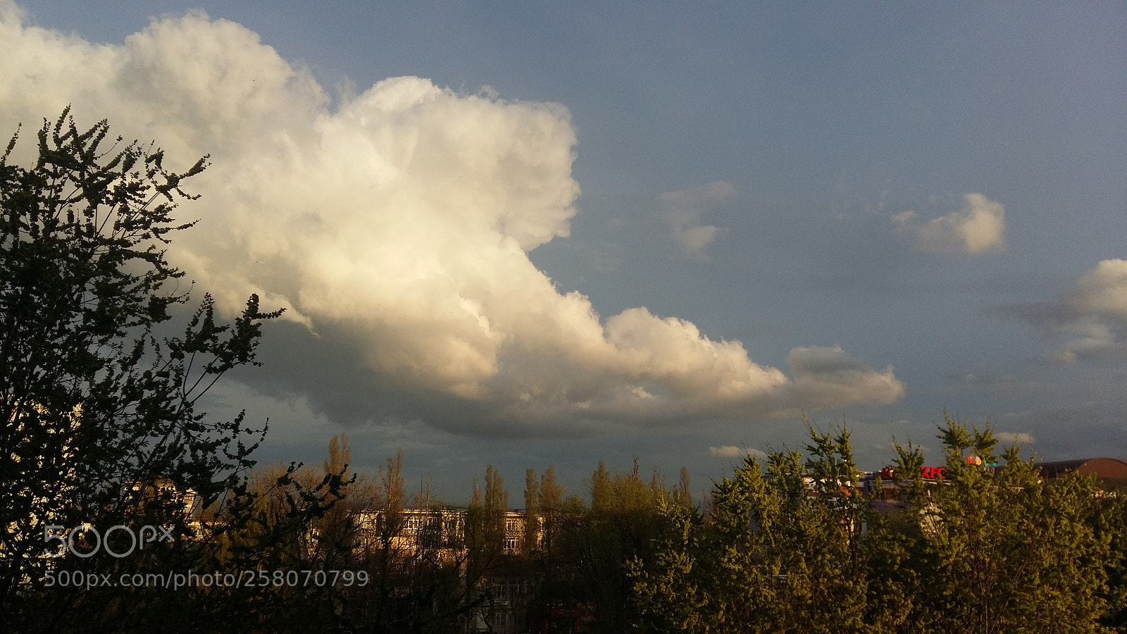 Samsung Galaxy A5 sample photo. The cloud crept imperceptibly photography