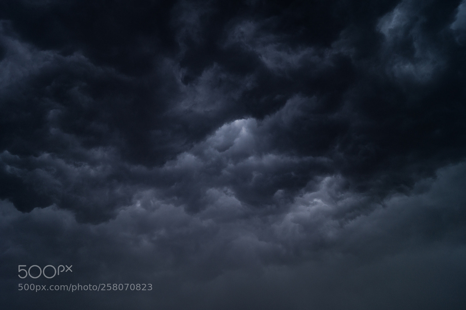 Sony SLT-A37 sample photo. Sturmwolken photography