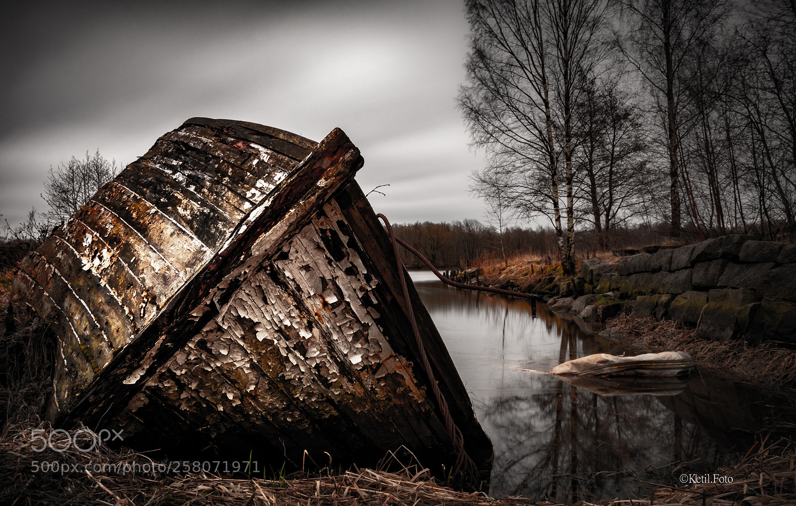 Canon EOS 80D sample photo. Old boat... photography