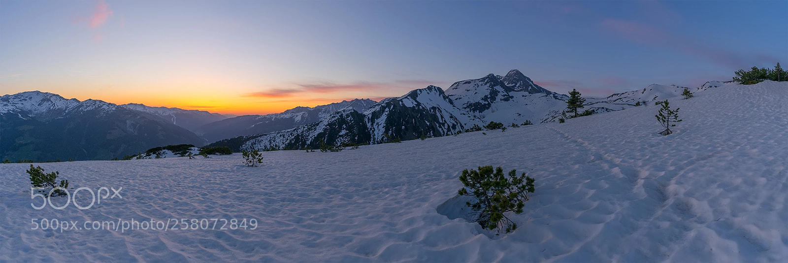 Sony a7 sample photo. Morning light pano photography