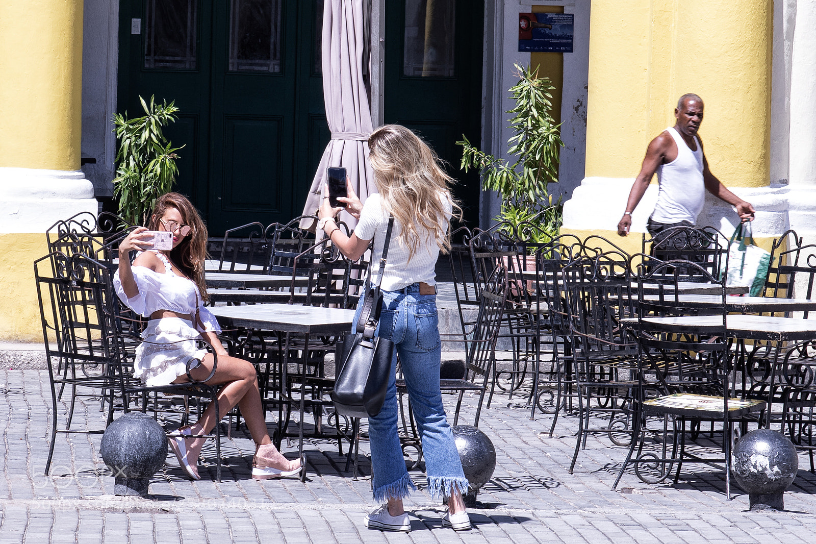 Canon EOS 5D Mark IV sample photo. Gen z at habana photography