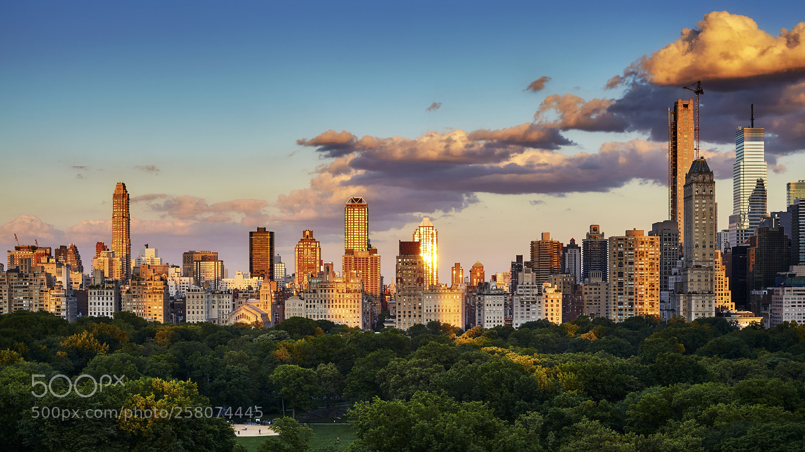 Canon EOS 5D Mark II sample photo. Upper east side at photography
