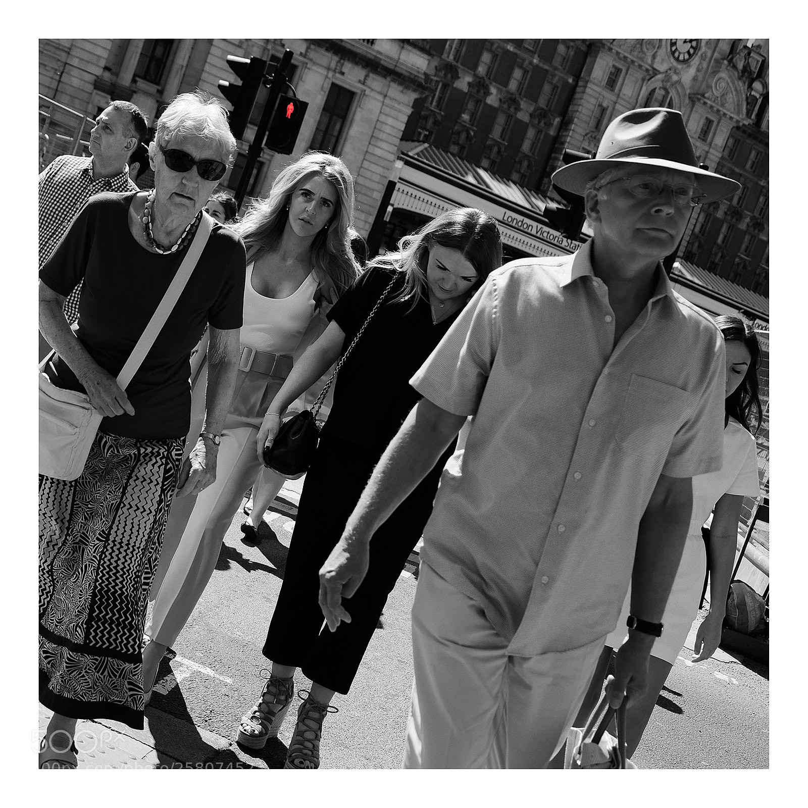 Fujifilm X-T2 sample photo. Londen crosswalk photography