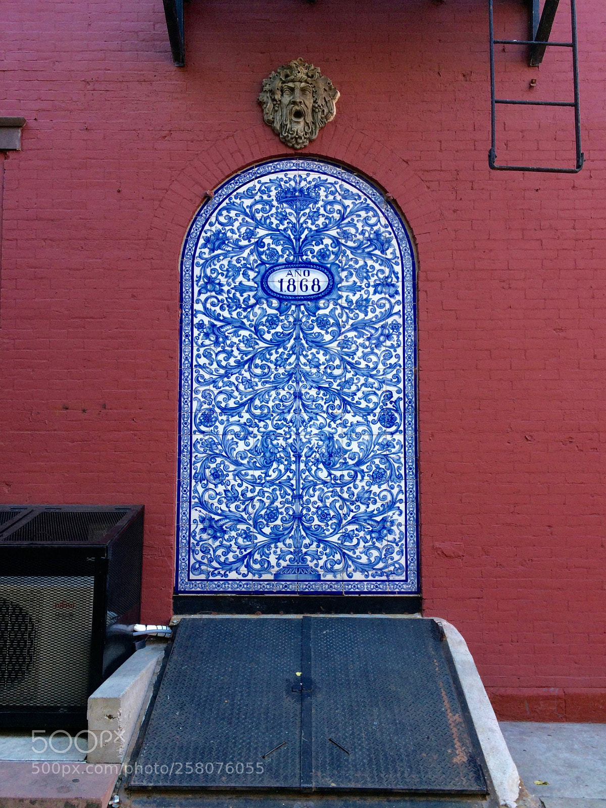 Apple iPhone 5s sample photo. Mosaic on a wall photography