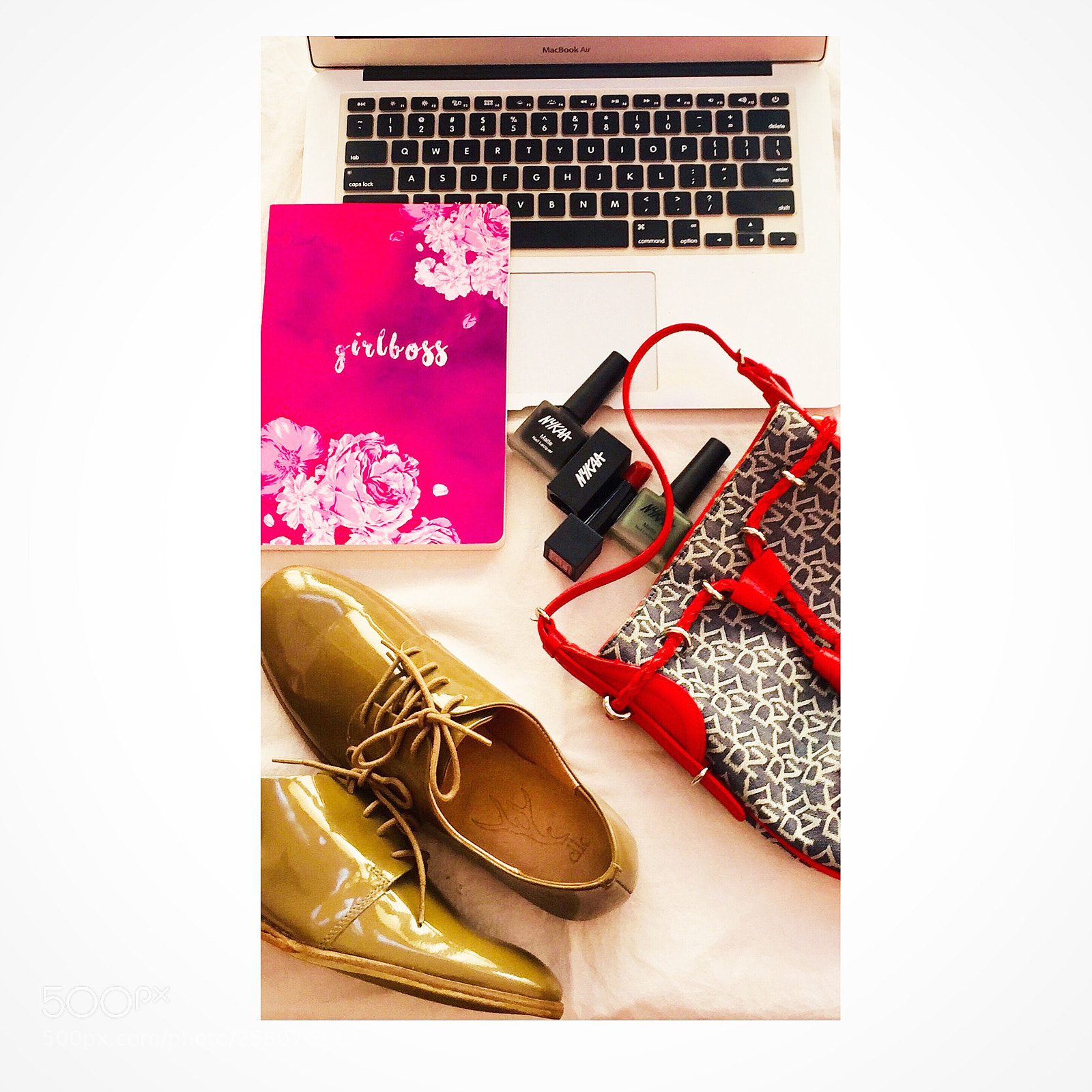 Apple iPhone 6 sample photo. Product photography !
flatlay photography