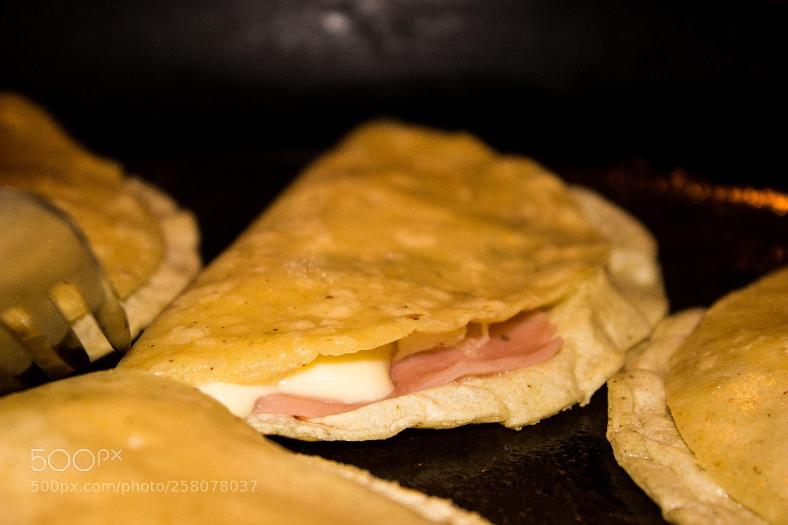 Canon EOS 600D (Rebel EOS T3i / EOS Kiss X5) sample photo. Quesadilla photography