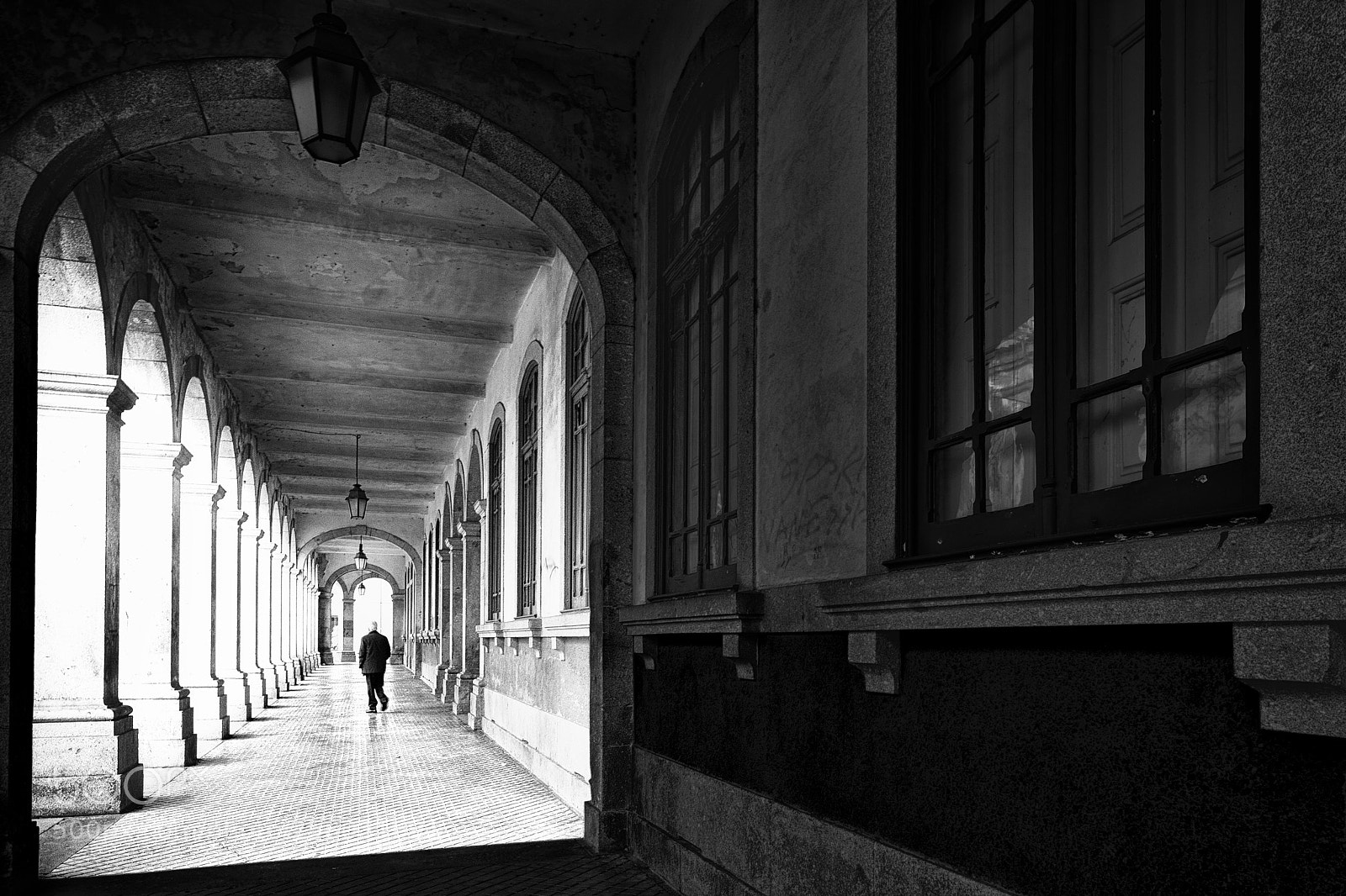 Sony Alpha DSLR-A700 sample photo. Walk on by photography