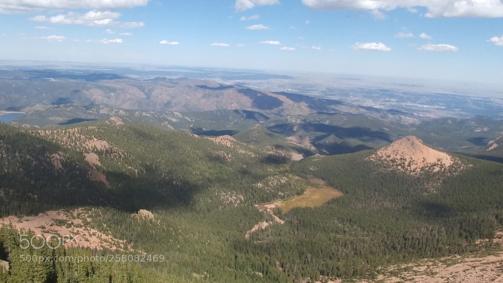 LG G5 sample photo. Up from above photography