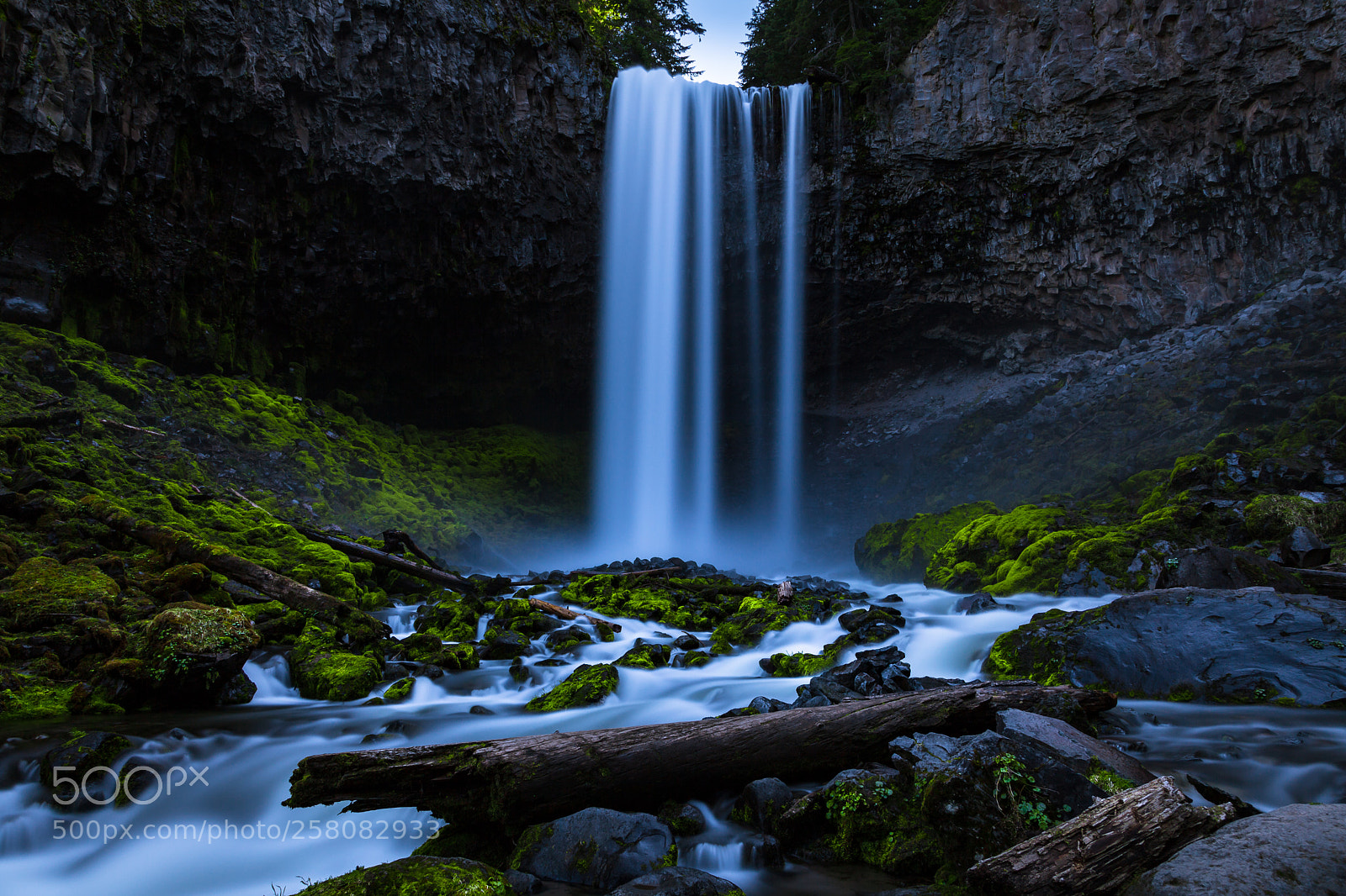 Canon EOS 5D Mark II sample photo. Tamanawas falls photography
