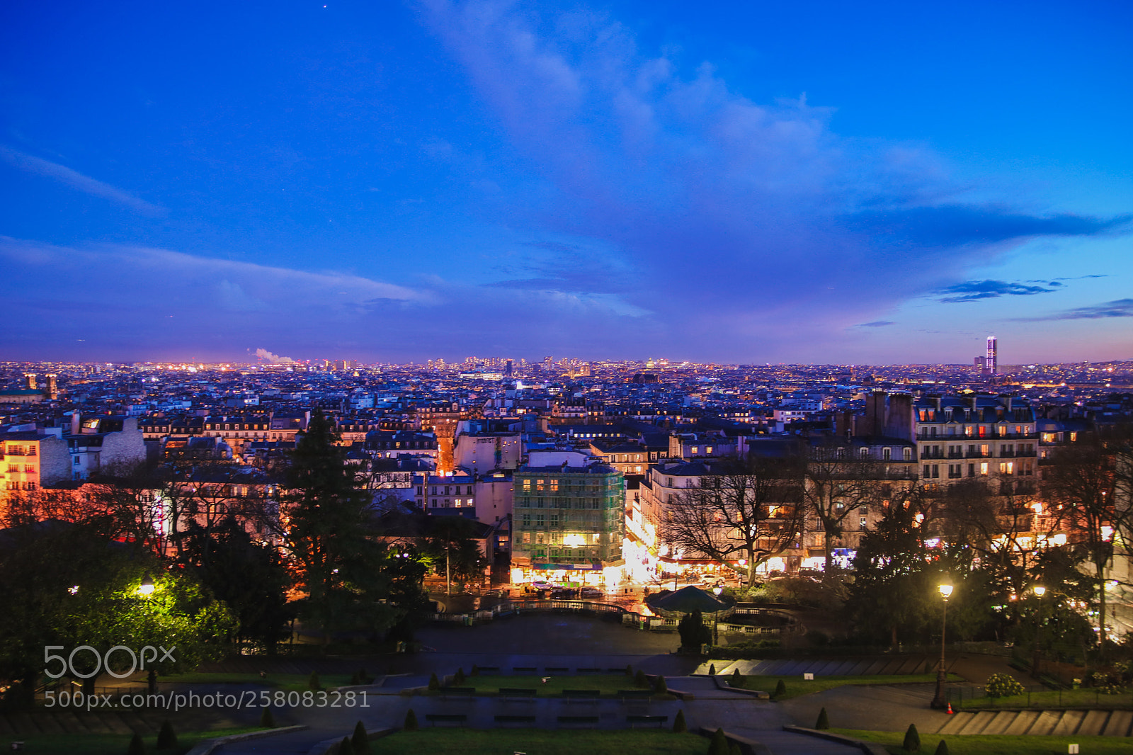 Canon EOS 750D (EOS Rebel T6i / EOS Kiss X8i) sample photo. City lights photography