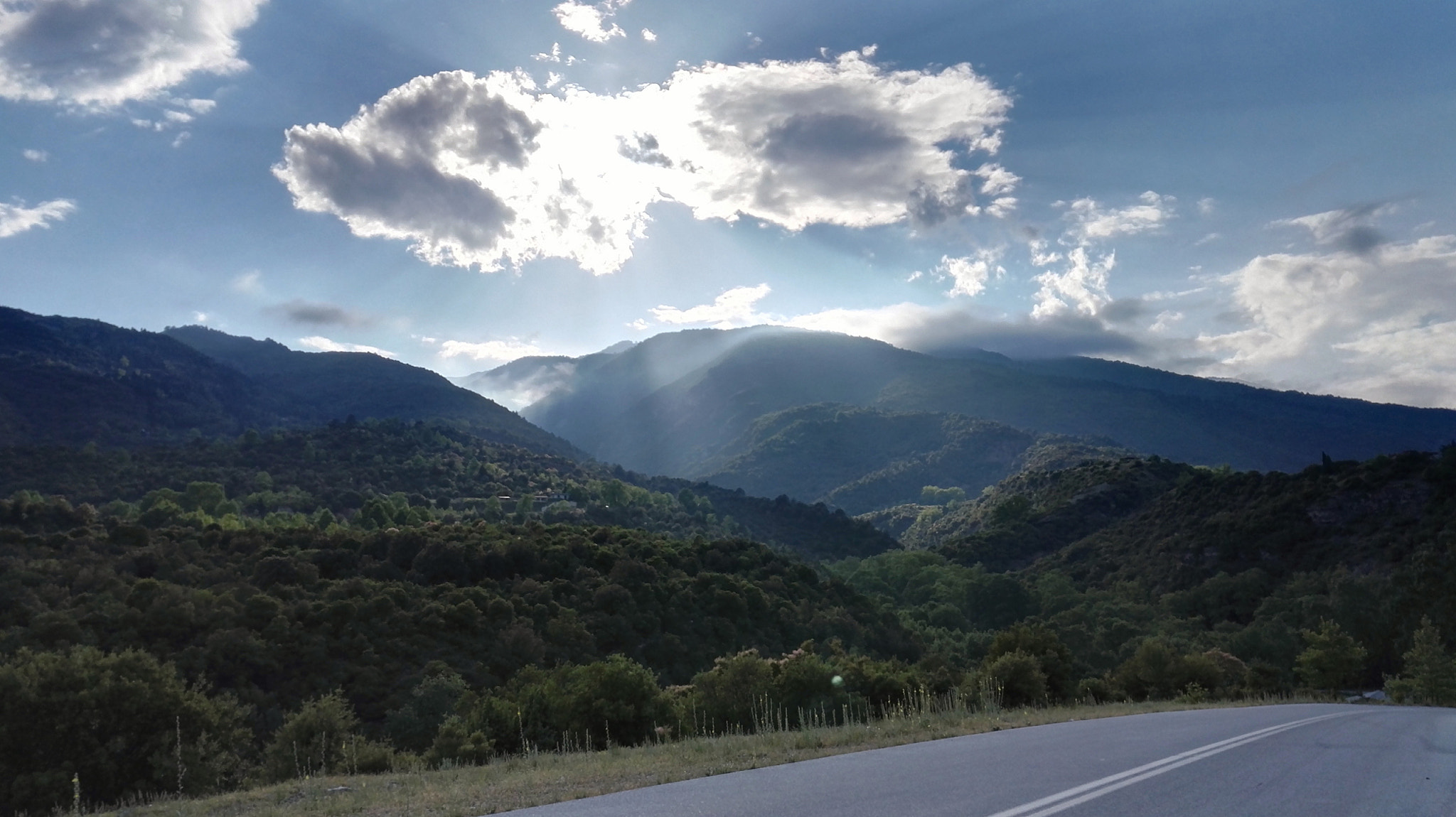 HUAWEI Honor 7 sample photo. Damn those sunny clouds again photography
