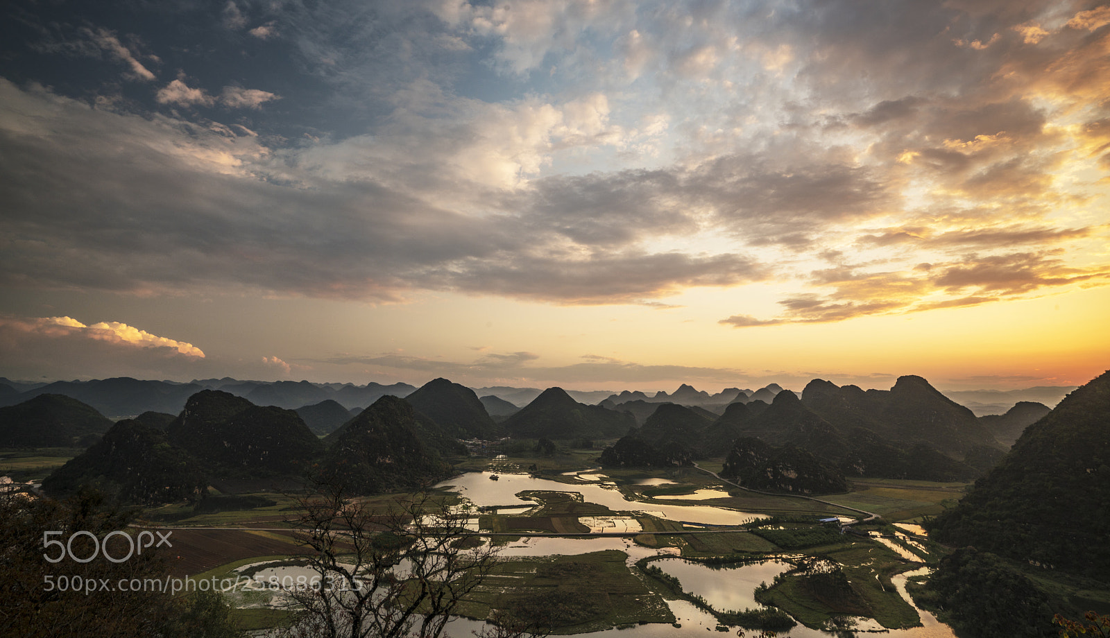 Sony a7R II sample photo. Sunset over puzhehei, yunnan. photography