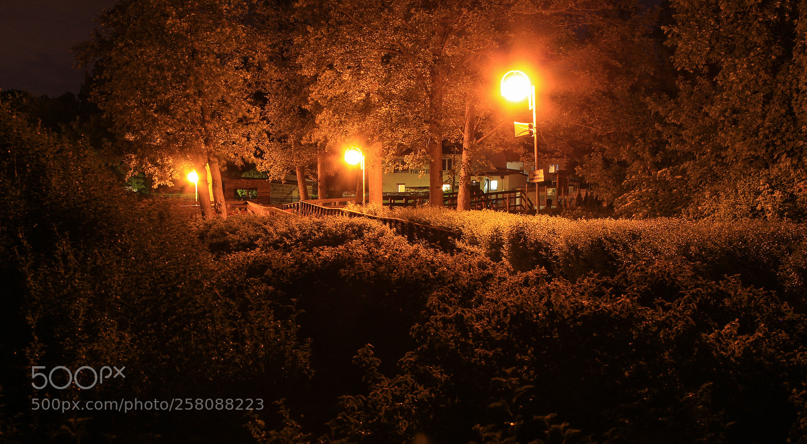 Canon EOS 1200D (EOS Rebel T5 / EOS Kiss X70 / EOS Hi) sample photo. 3 lanterns photography