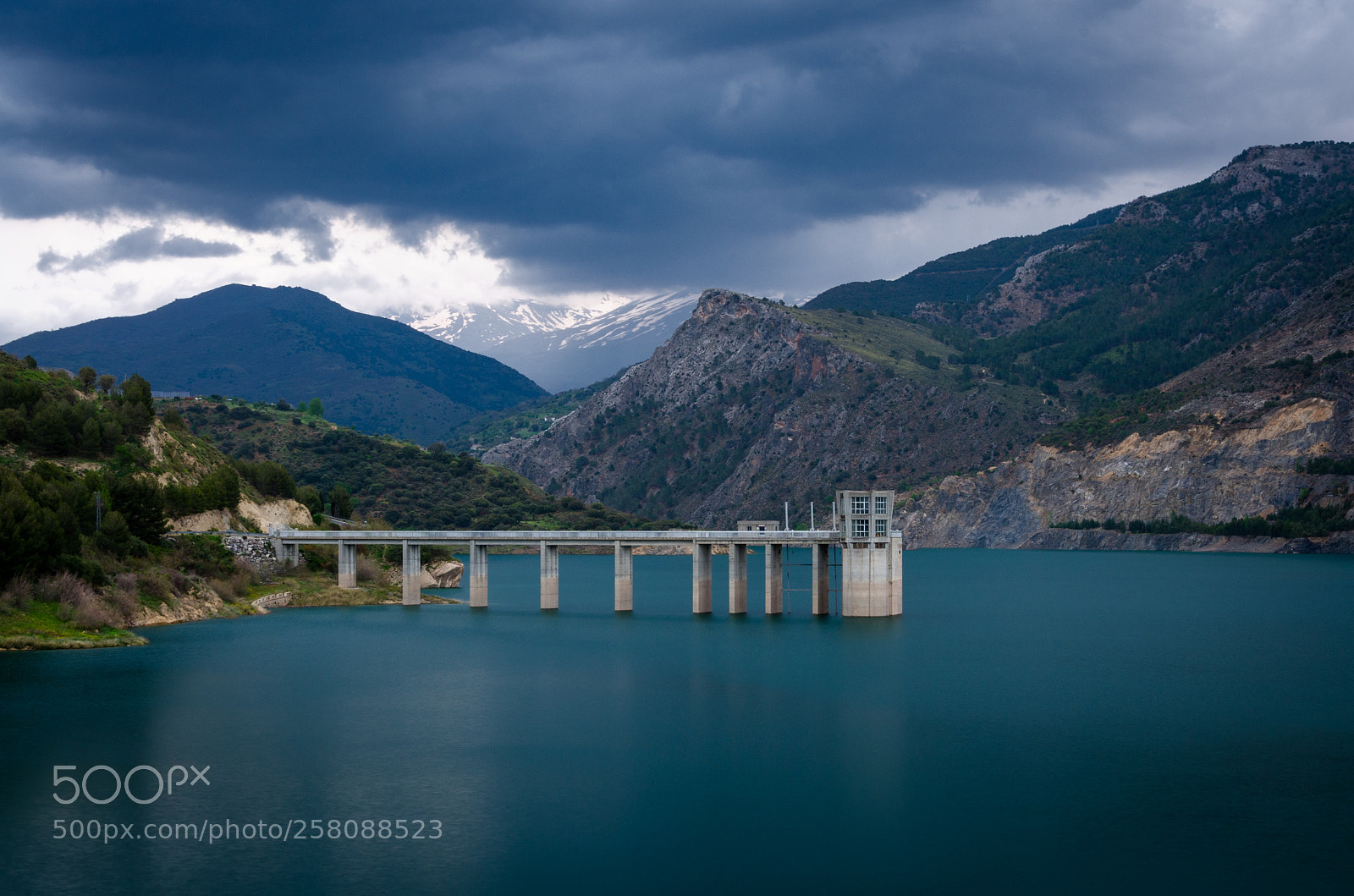 Nikon D7000 sample photo. Presa de canales photography