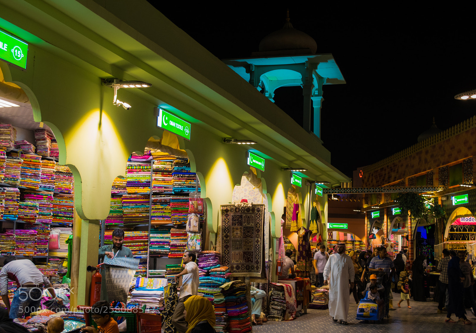 Nikon D3300 sample photo. The old market photography