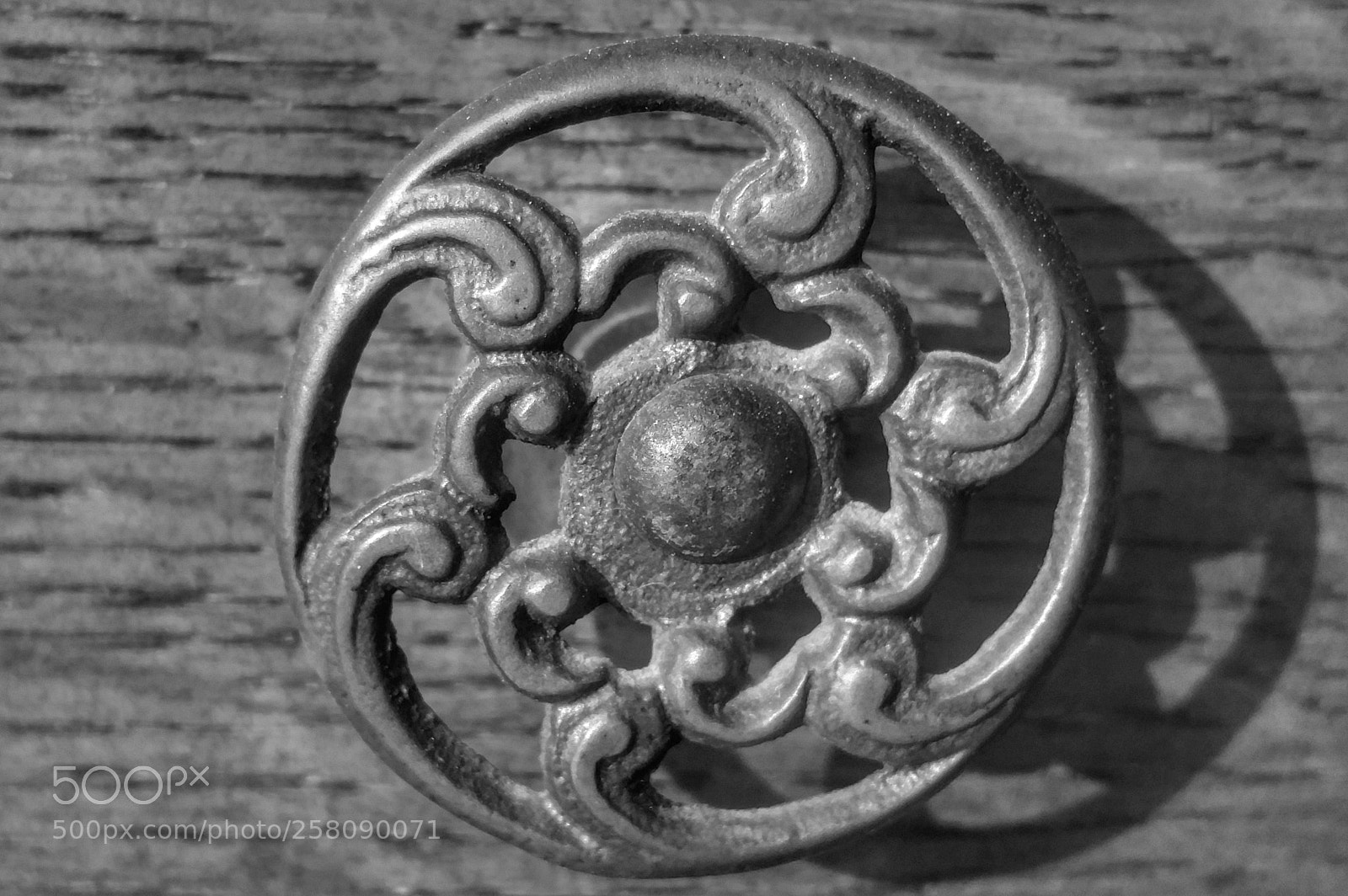 Samsung Galaxy Note4 sample photo. Antique drawer pull photography