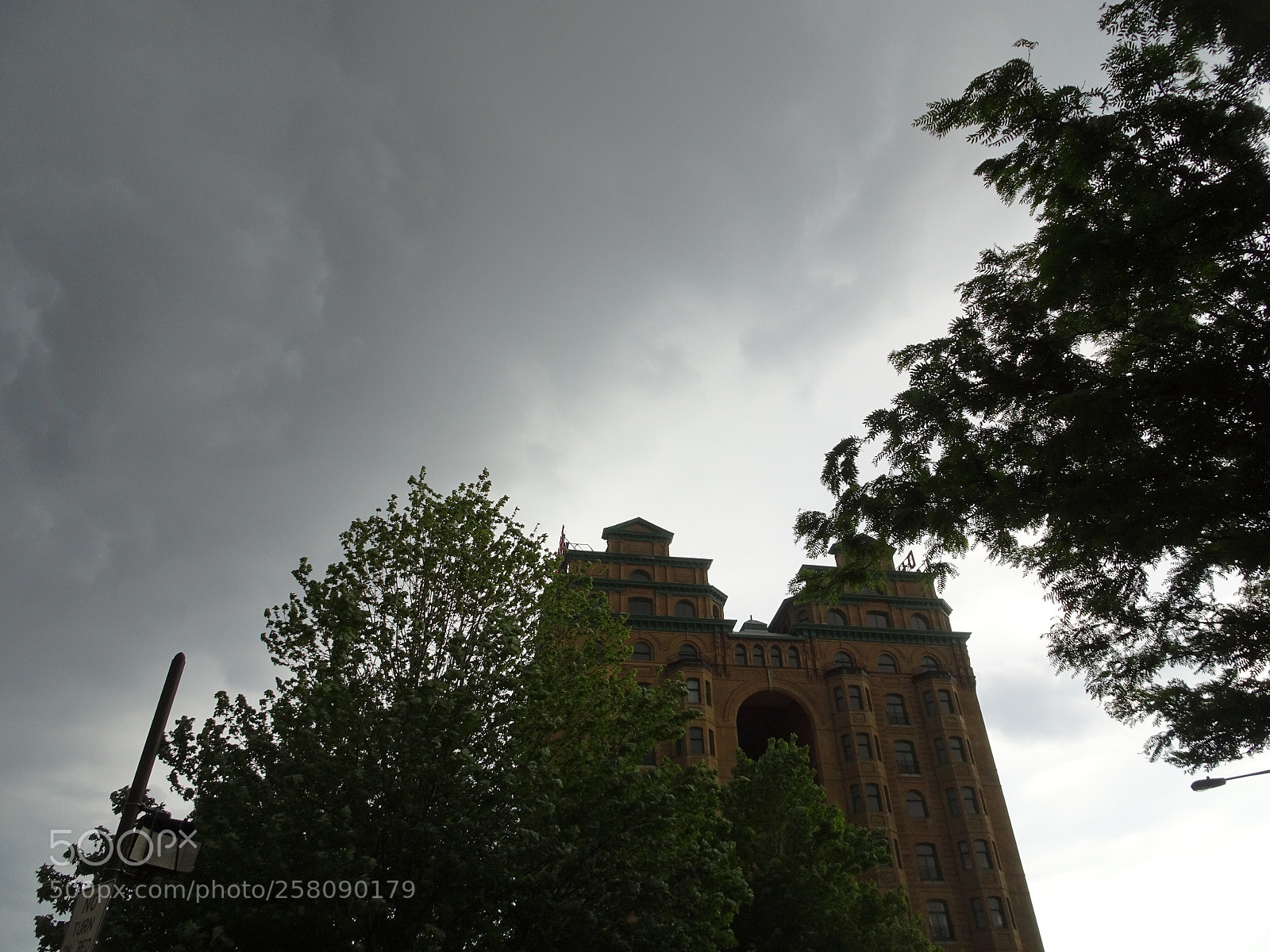 Sony Cyber-shot DSC-HX90V sample photo. Divine lorraine - bad photography