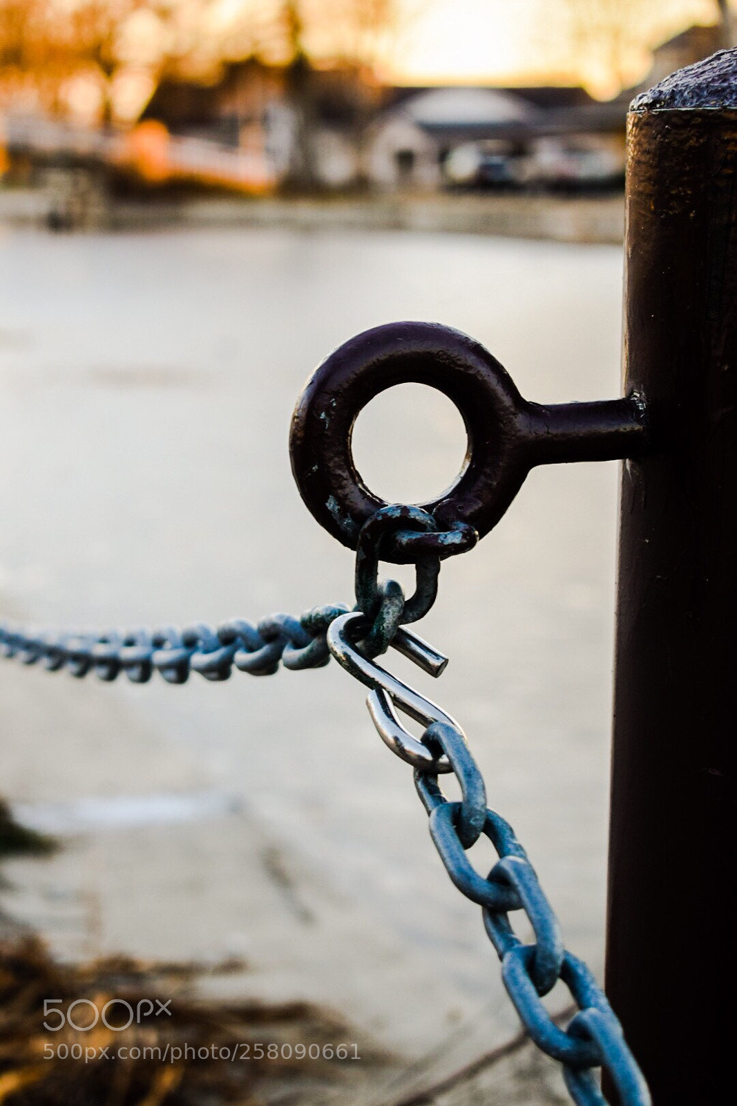 Nikon D5300 sample photo. Chains photography