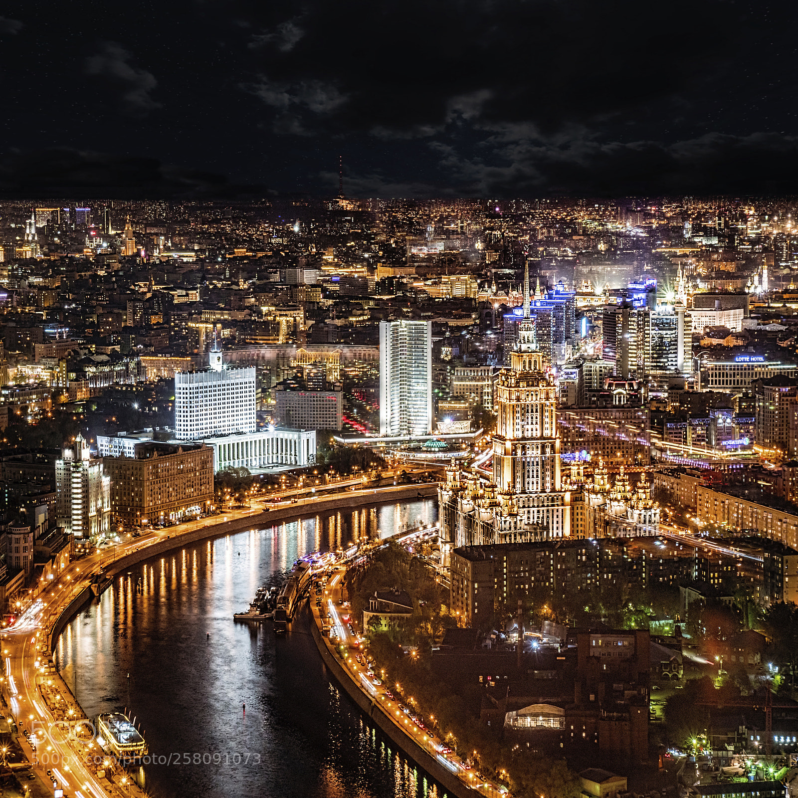 Sony a6300 sample photo. Moscow never sleeps photography