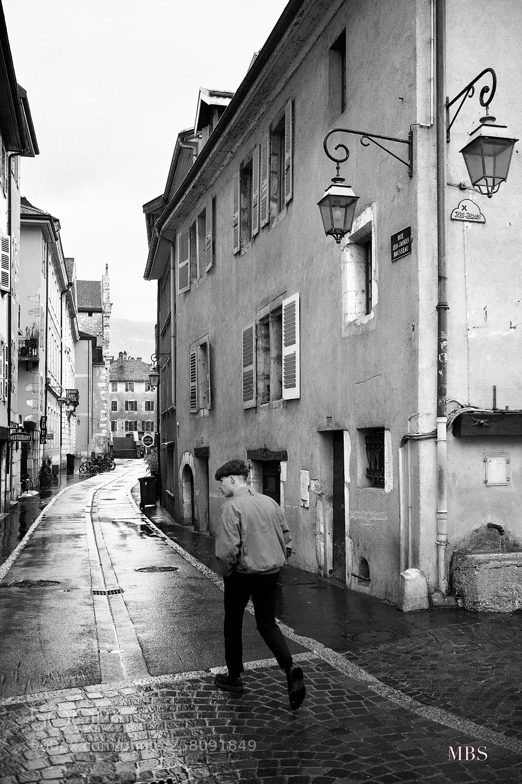 Canon EOS 5D Mark II sample photo. A walk in annecy photography