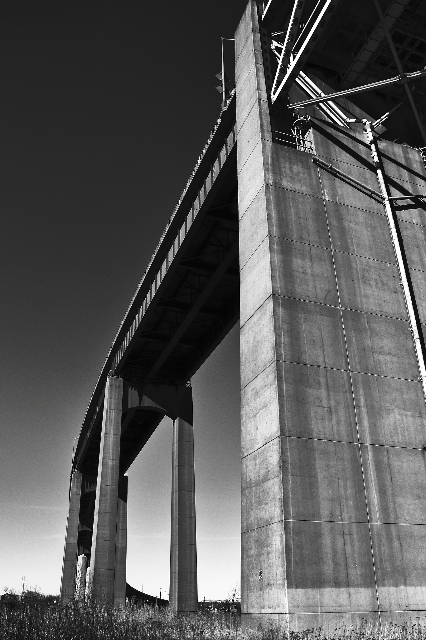 Canon EOS 650D (EOS Rebel T4i / EOS Kiss X6i) sample photo. Ssm international mono photography