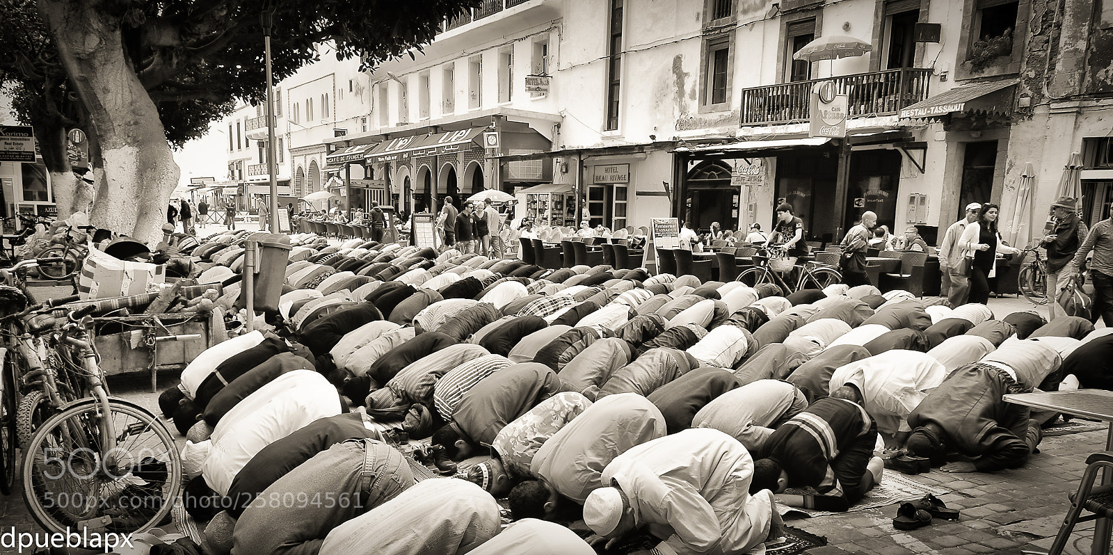 Nikon D7000 sample photo. Praying time photography